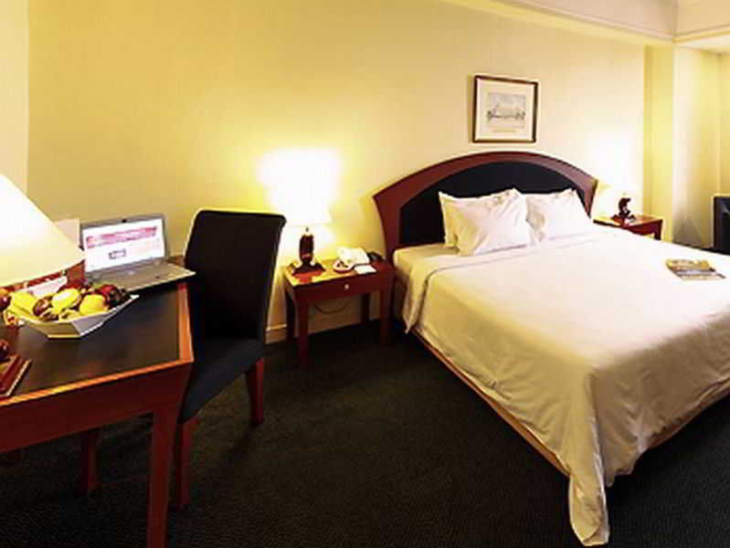 Arcadia Surabaya Hotel Kültér fotó