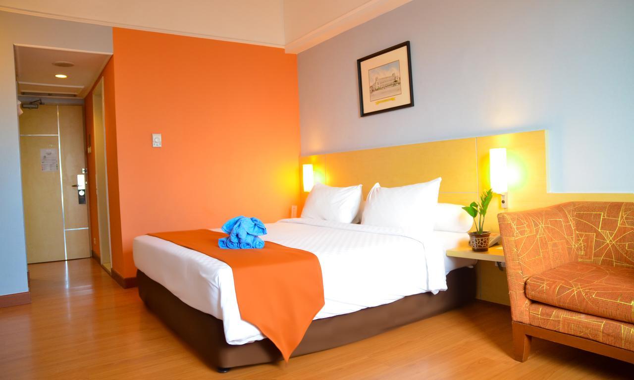 Arcadia Surabaya Hotel Kültér fotó