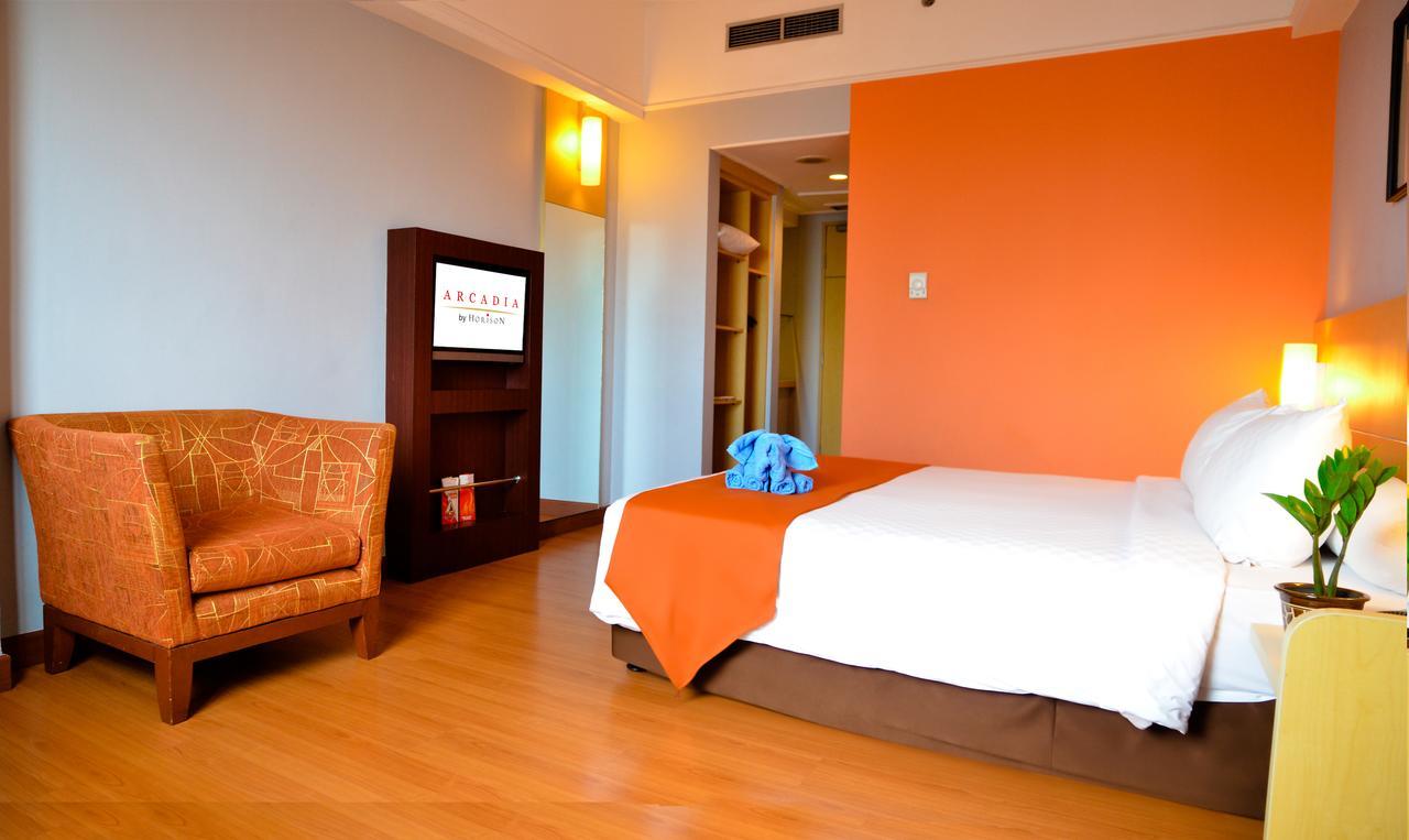 Arcadia Surabaya Hotel Kültér fotó