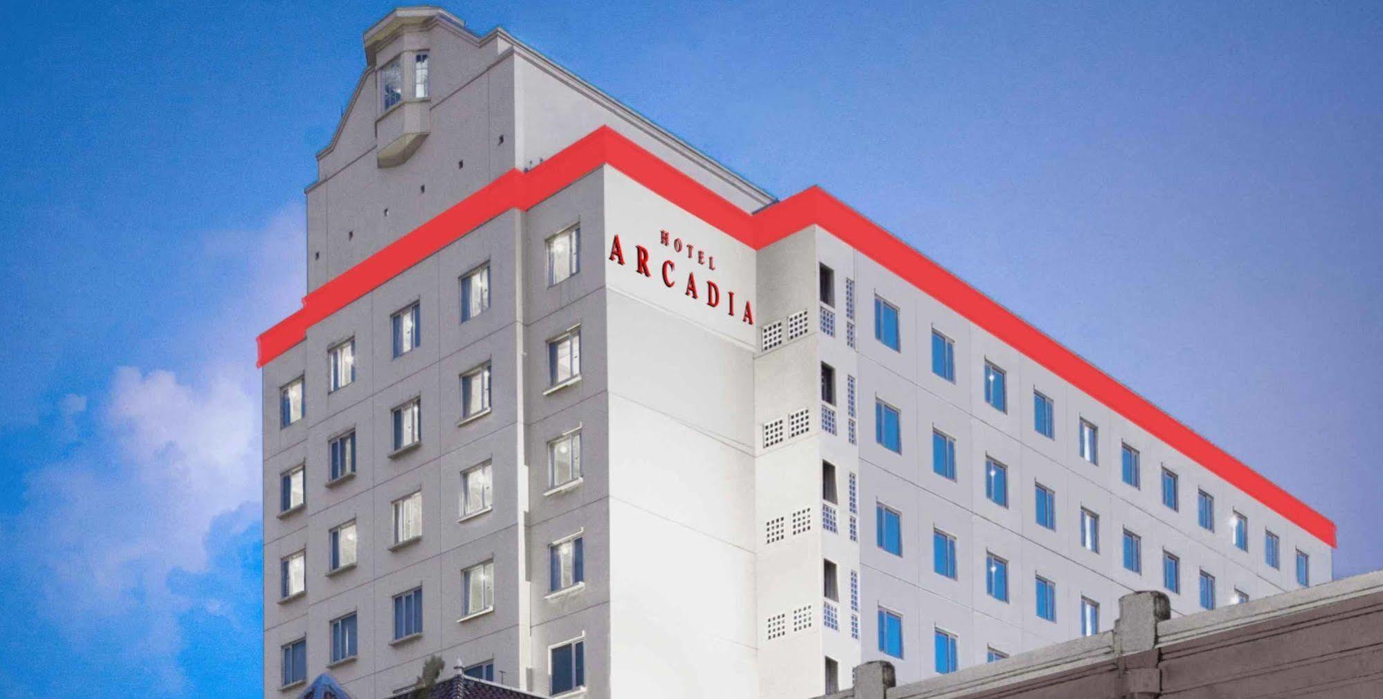 Arcadia Surabaya Hotel Kültér fotó