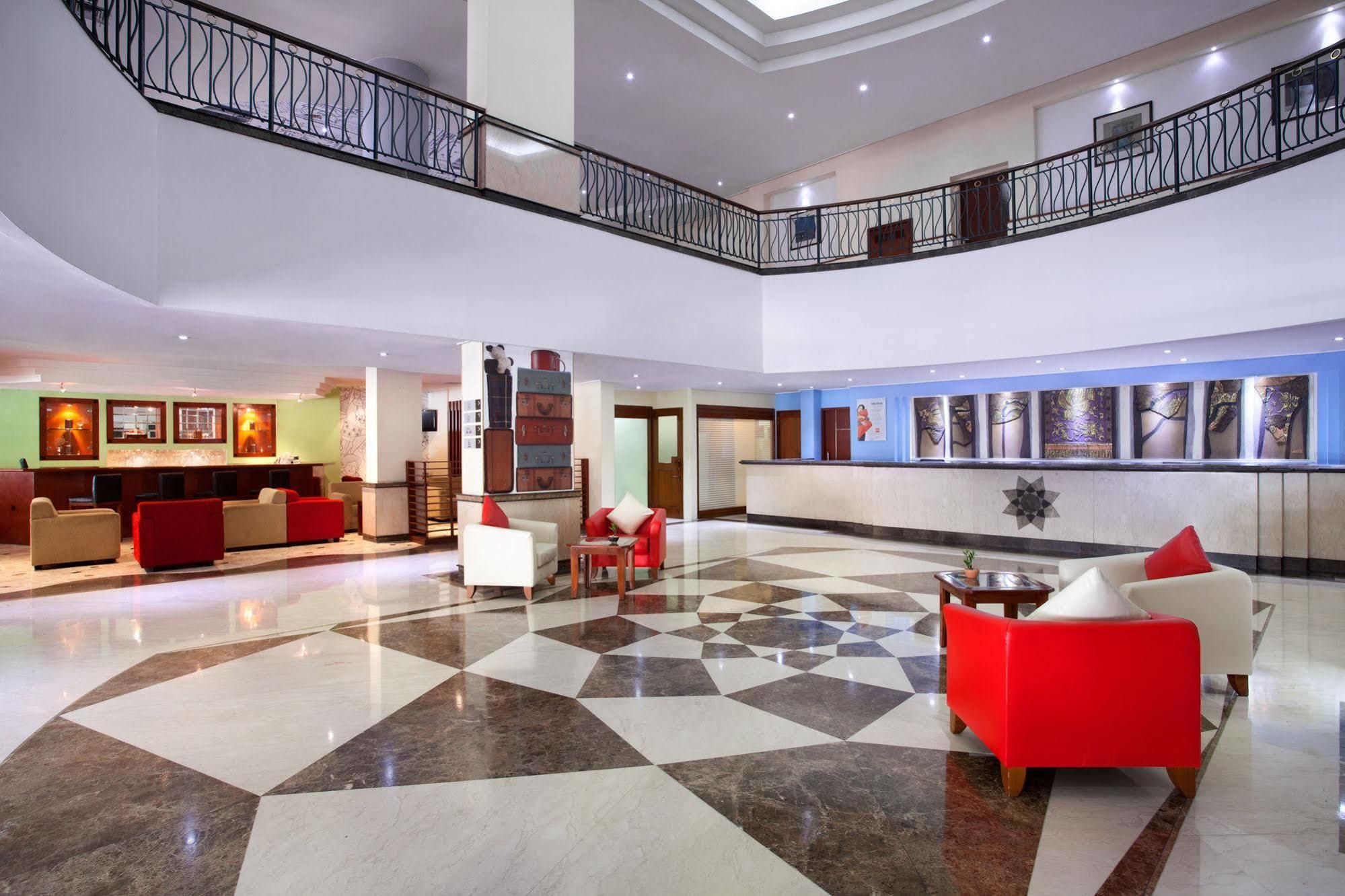 Arcadia Surabaya Hotel Kültér fotó