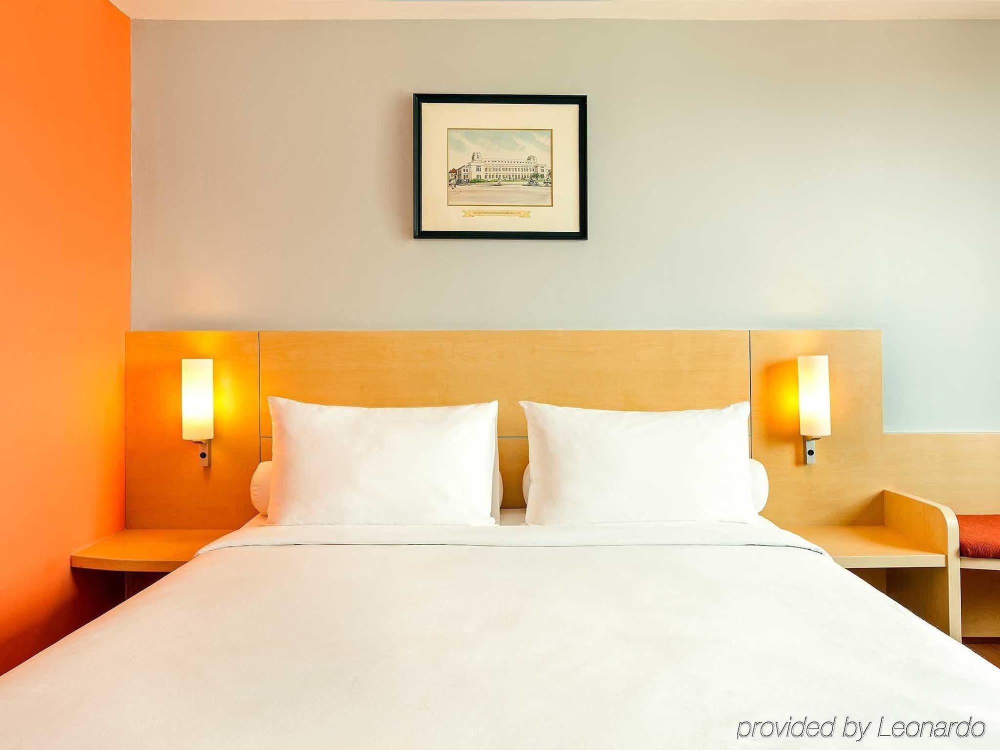 Arcadia Surabaya Hotel Kültér fotó