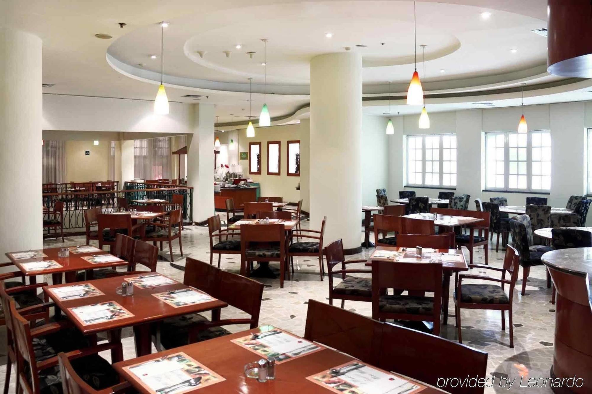 Arcadia Surabaya Hotel Kültér fotó