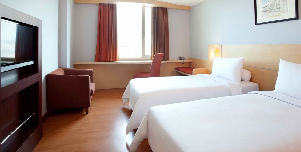 Arcadia Surabaya Hotel Kültér fotó