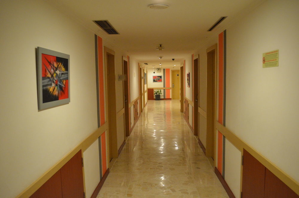 Arcadia Surabaya Hotel Kültér fotó